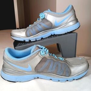 Nike Sneakers Running Shoes Runners Activewear Gray Blue Women's Size 9.5